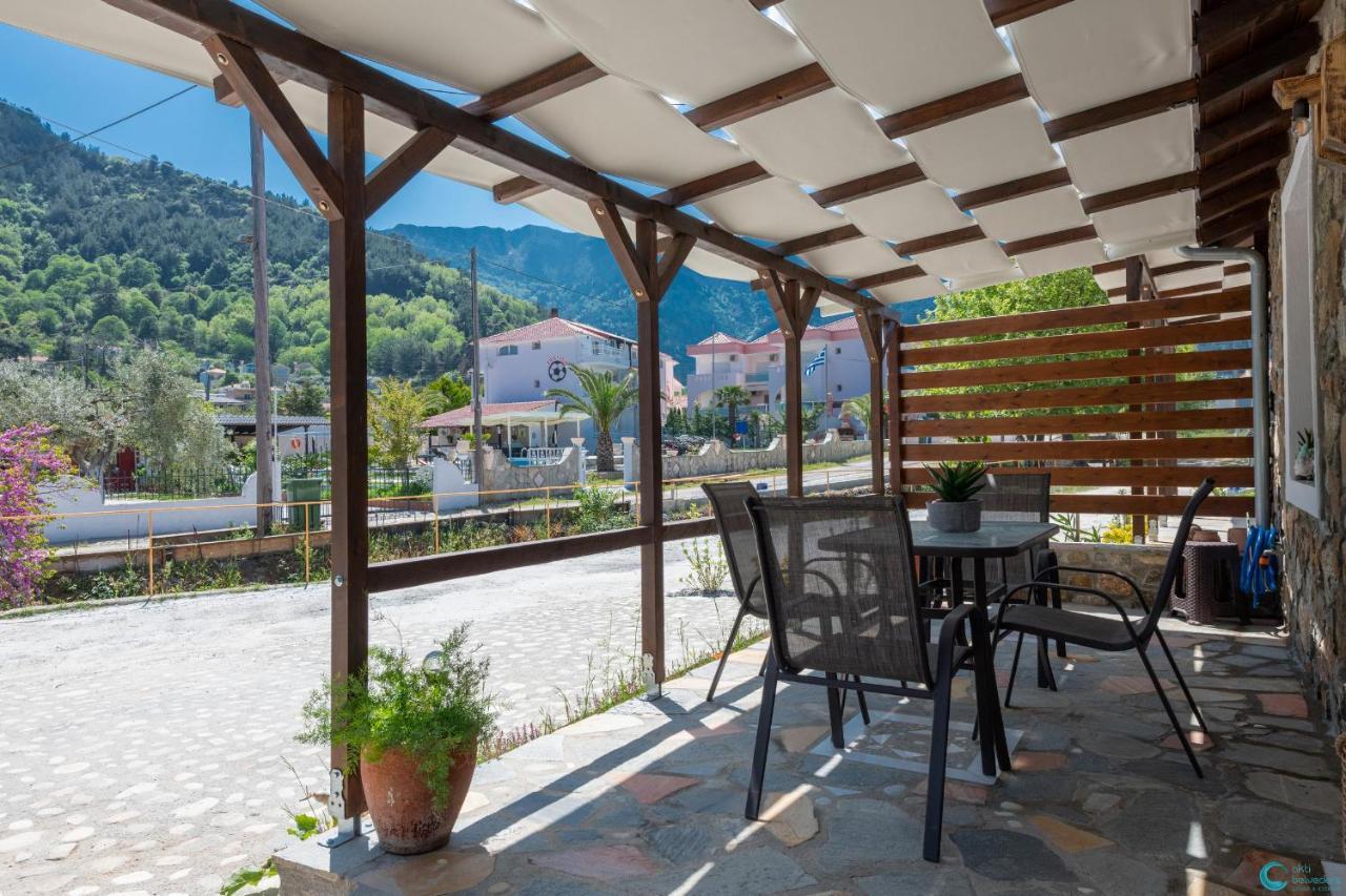 Eleni'S Stone House Villa Skala Potamia  Exterior photo